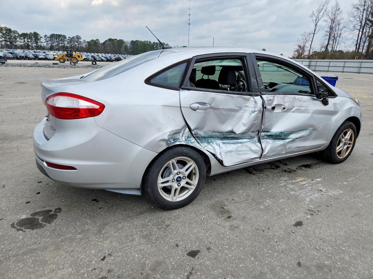 2018 FORD FIESTA SE photo 5