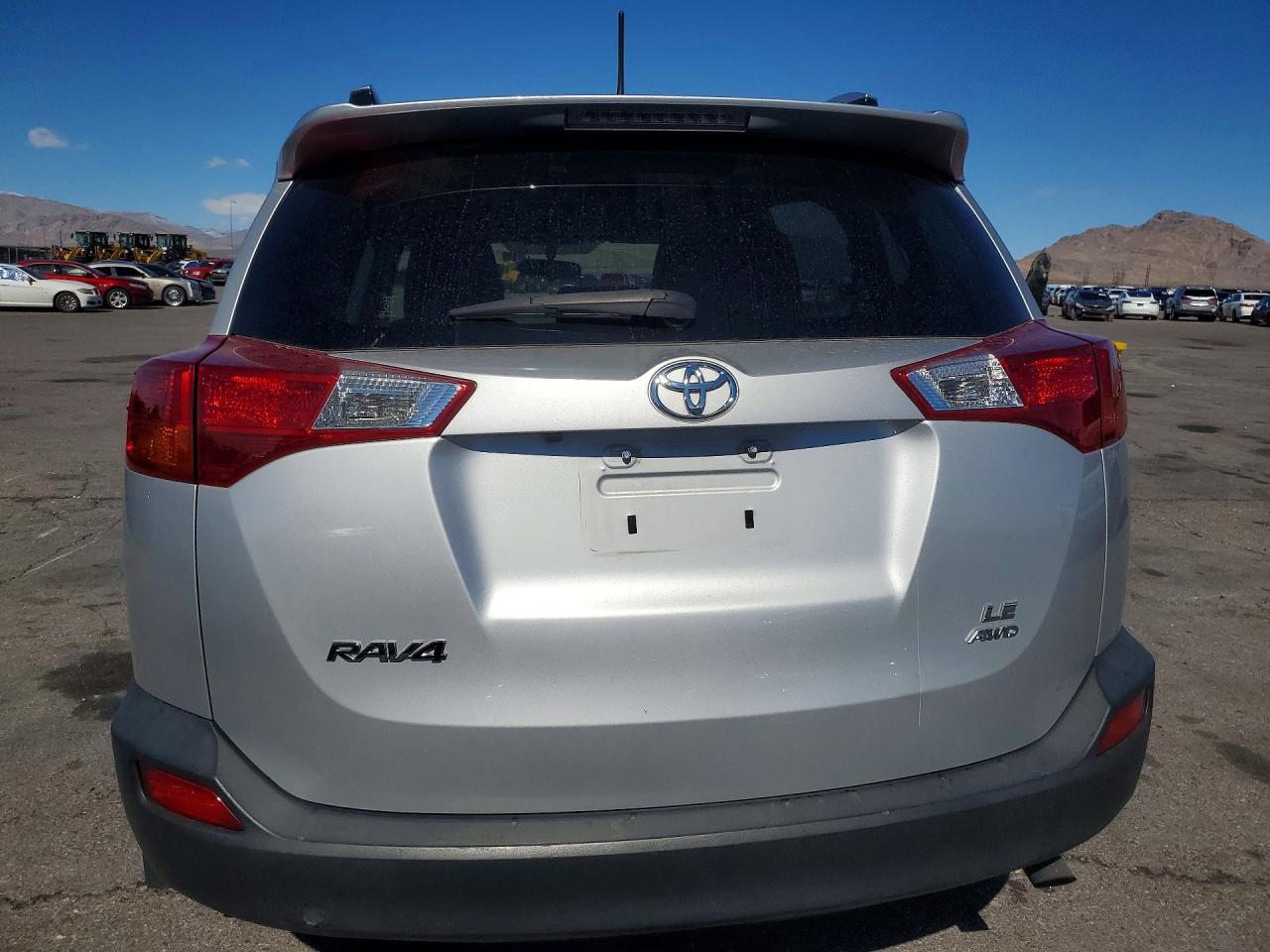 2015 TOYOTA RAV4 LE photo 6