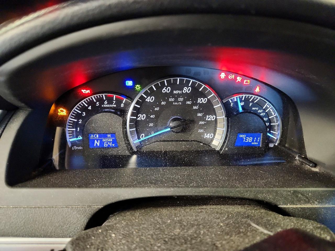 2013 TOYOTA CAMRY L photo 9