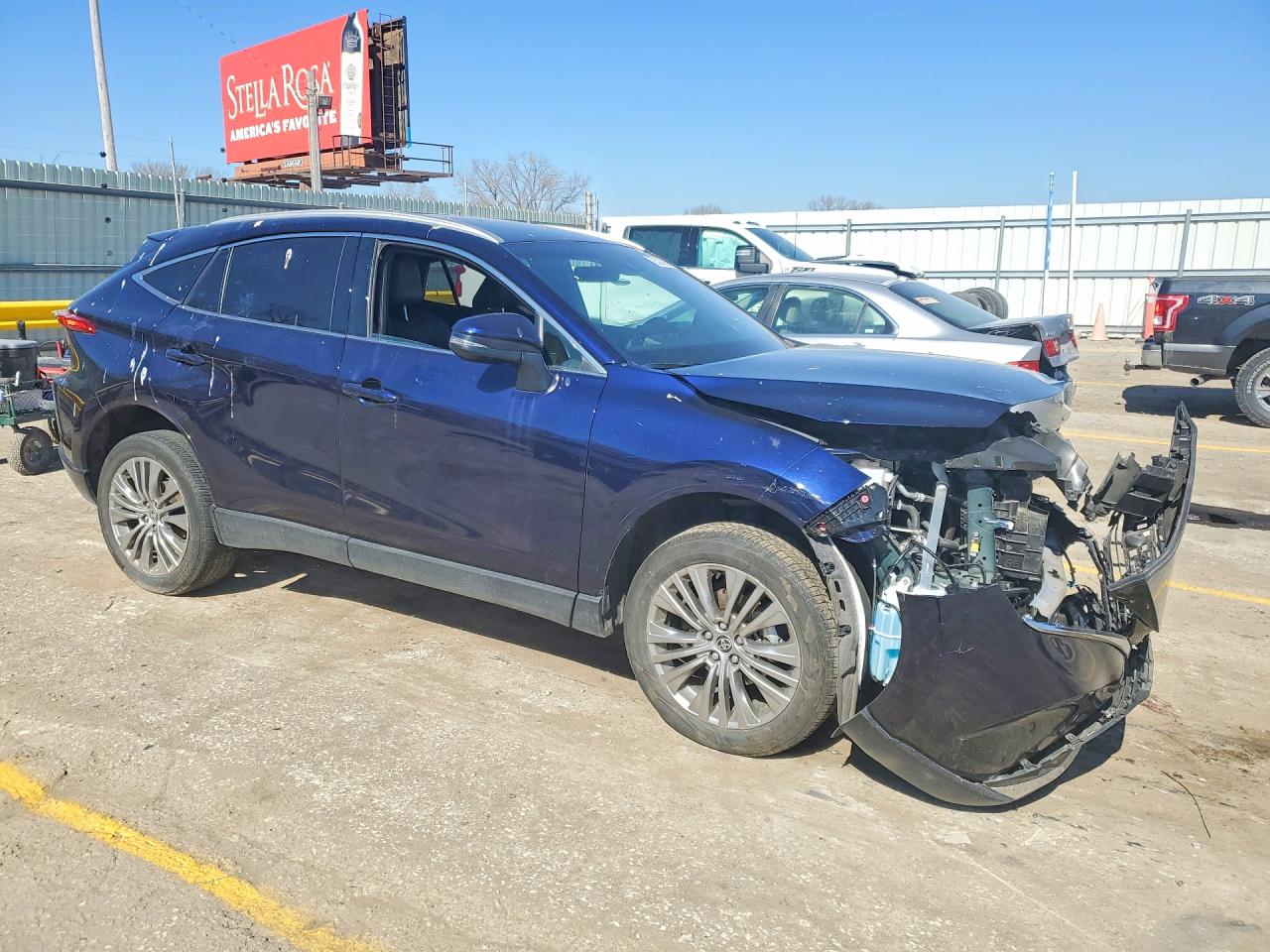 2023 TOYOTA VENZA LE photo 4