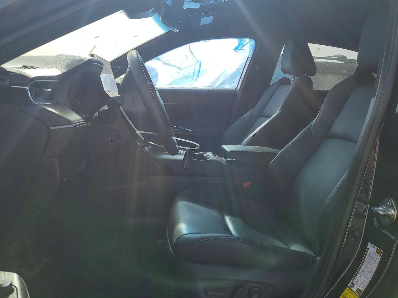 2023 TOYOTA VENZA LE photo 7