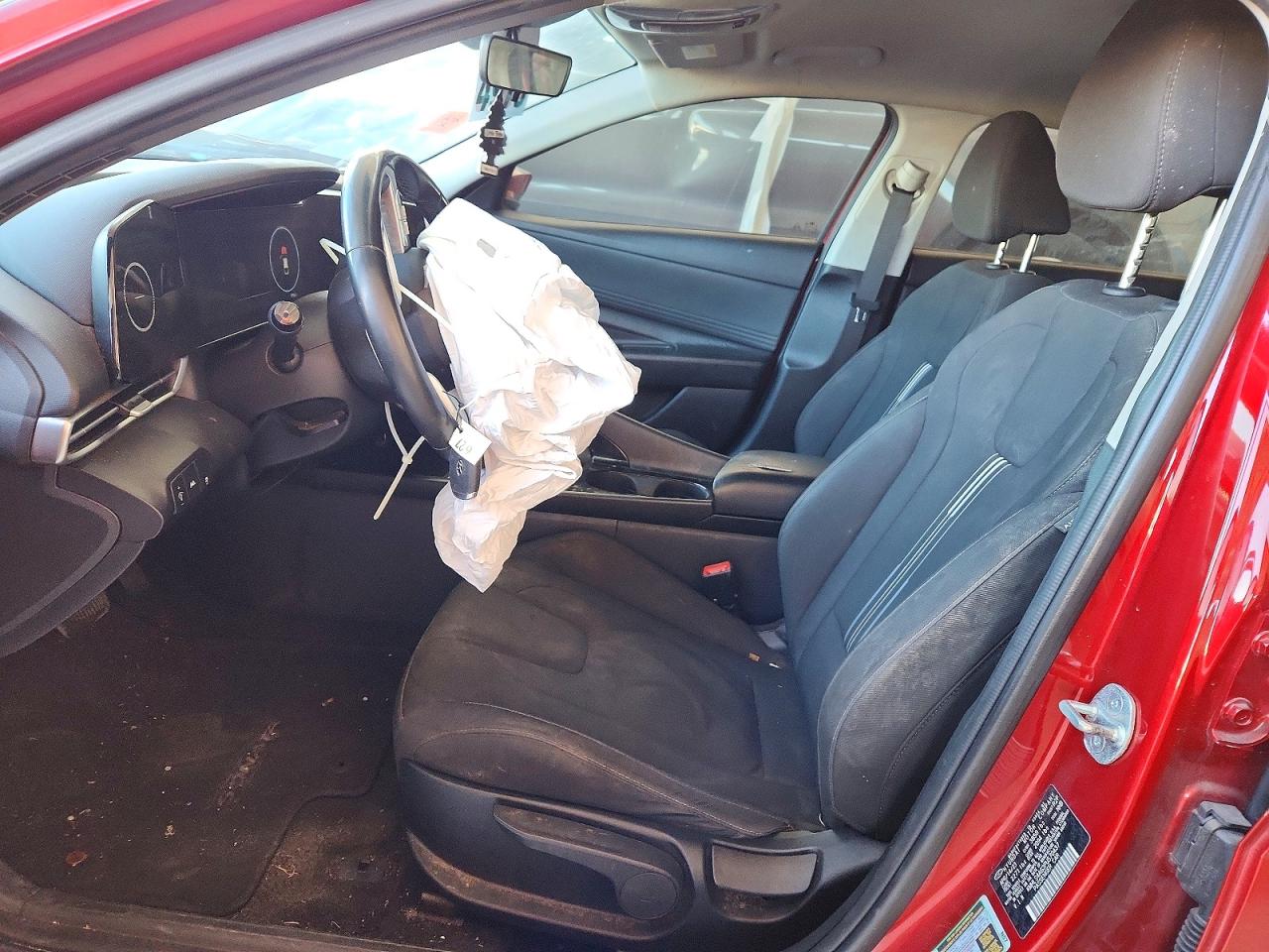 2023 HYUNDAI ELANTRA SEL photo 7