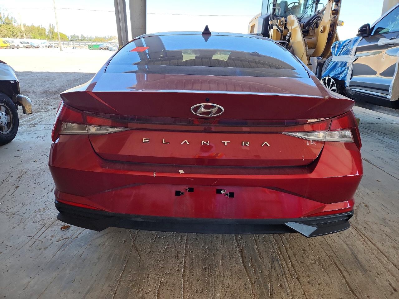 2023 HYUNDAI ELANTRA SEL photo 6