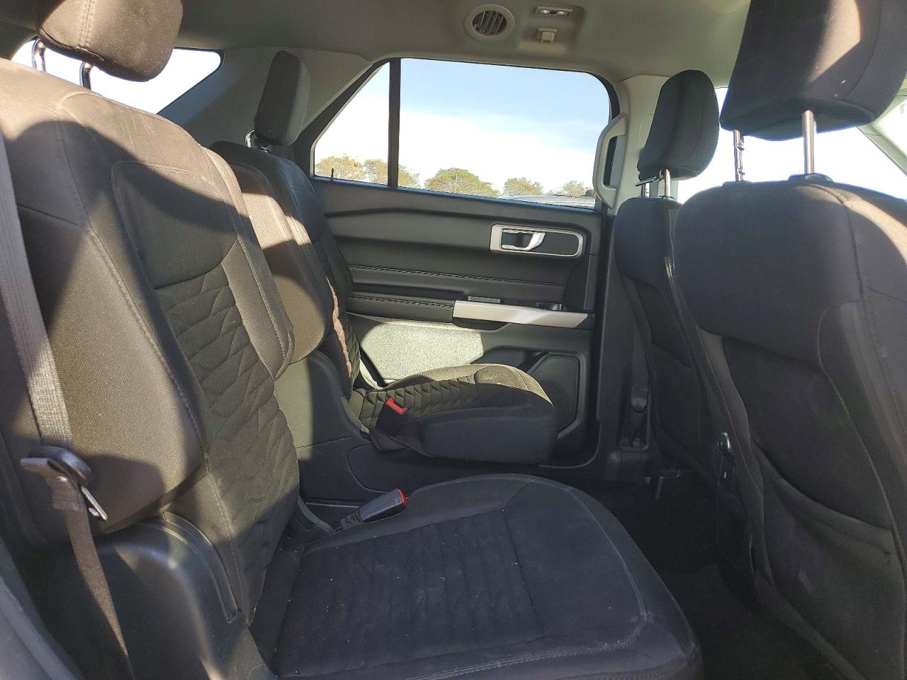 2021 FORD EXPLORER XLT photo 21
