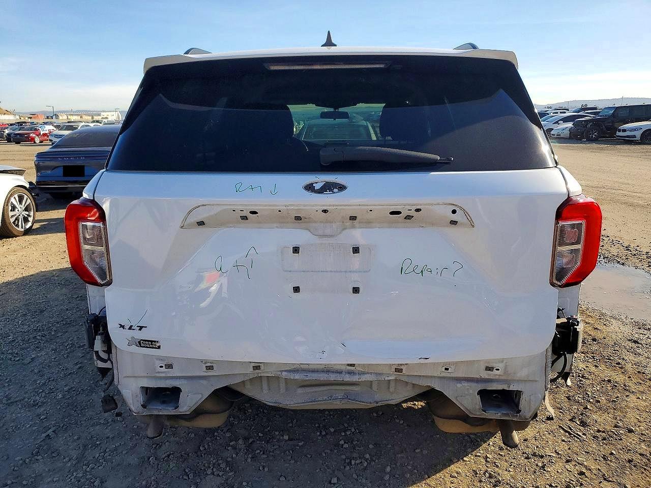 2021 FORD EXPLORER XLT photo 11