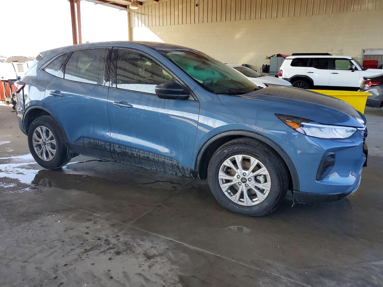 2025 FORD ESCAPE ACTIVE photo 4