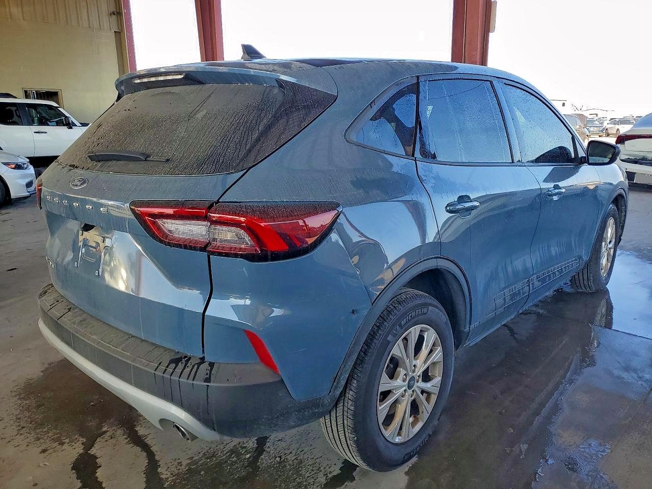 2025 FORD ESCAPE ACTIVE photo 3