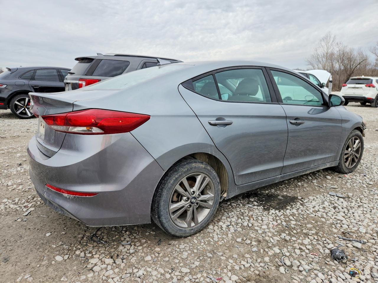 2018 HYUNDAI ELANTRA SEL photo 3