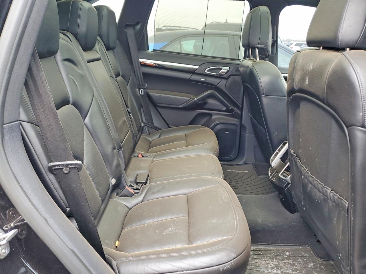 2016 PORSCHE CAYENNE photo 21