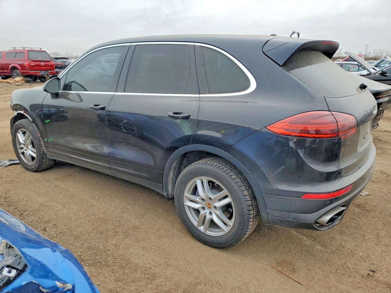 2016 PORSCHE CAYENNE photo 3