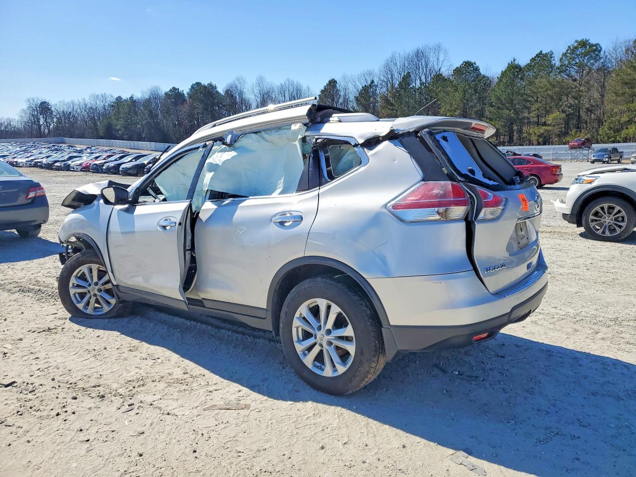 2014 NISSAN ROGUE S photo 2