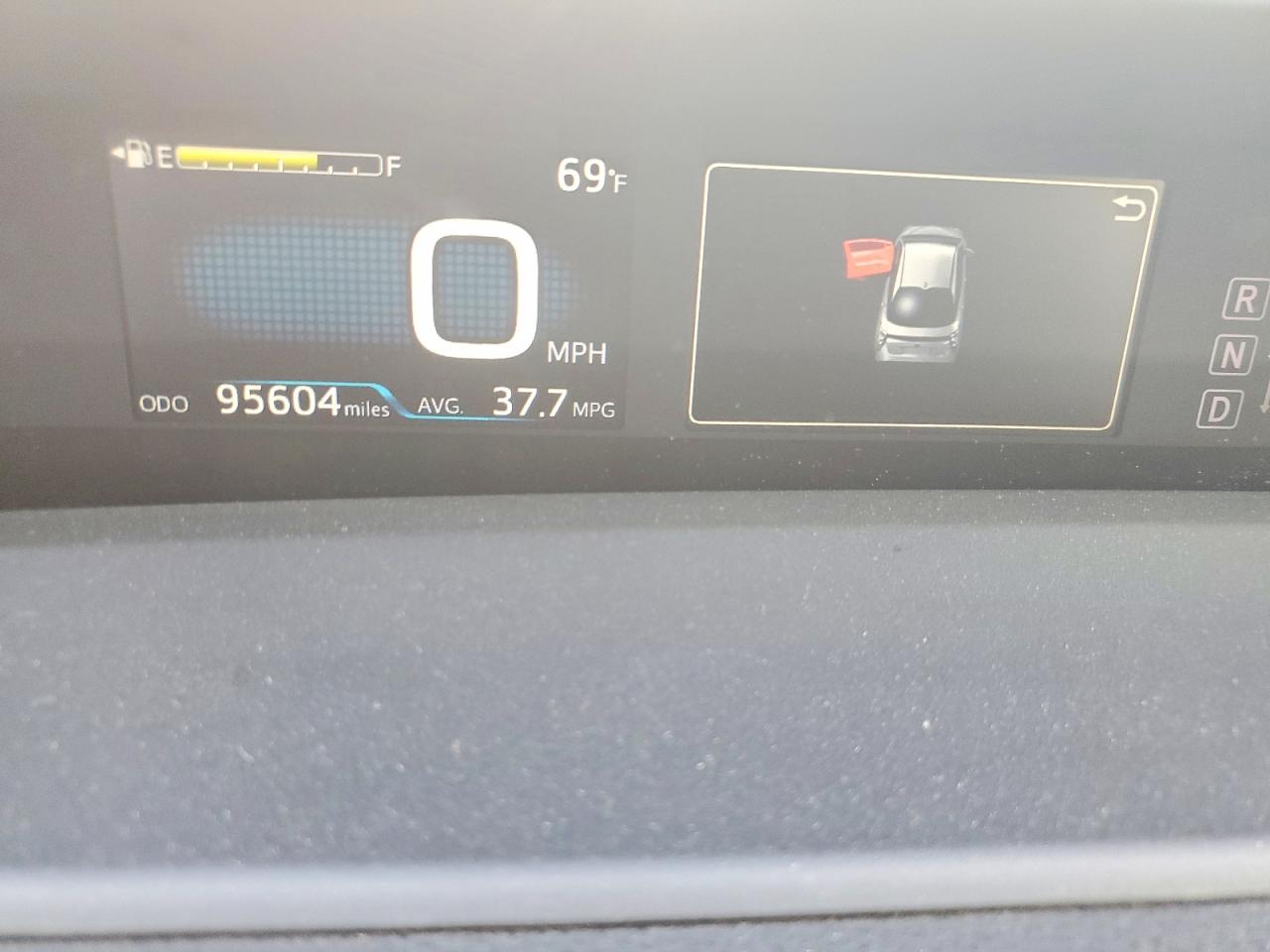 2016 TOYOTA PRIUS photo 9