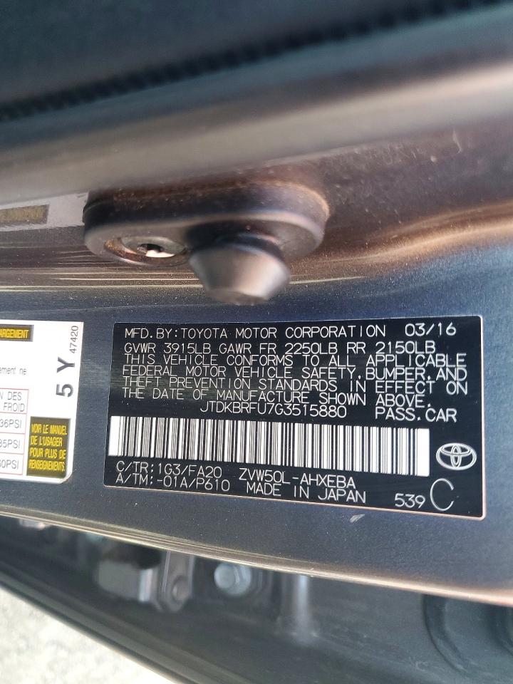 2016 TOYOTA PRIUS photo 13