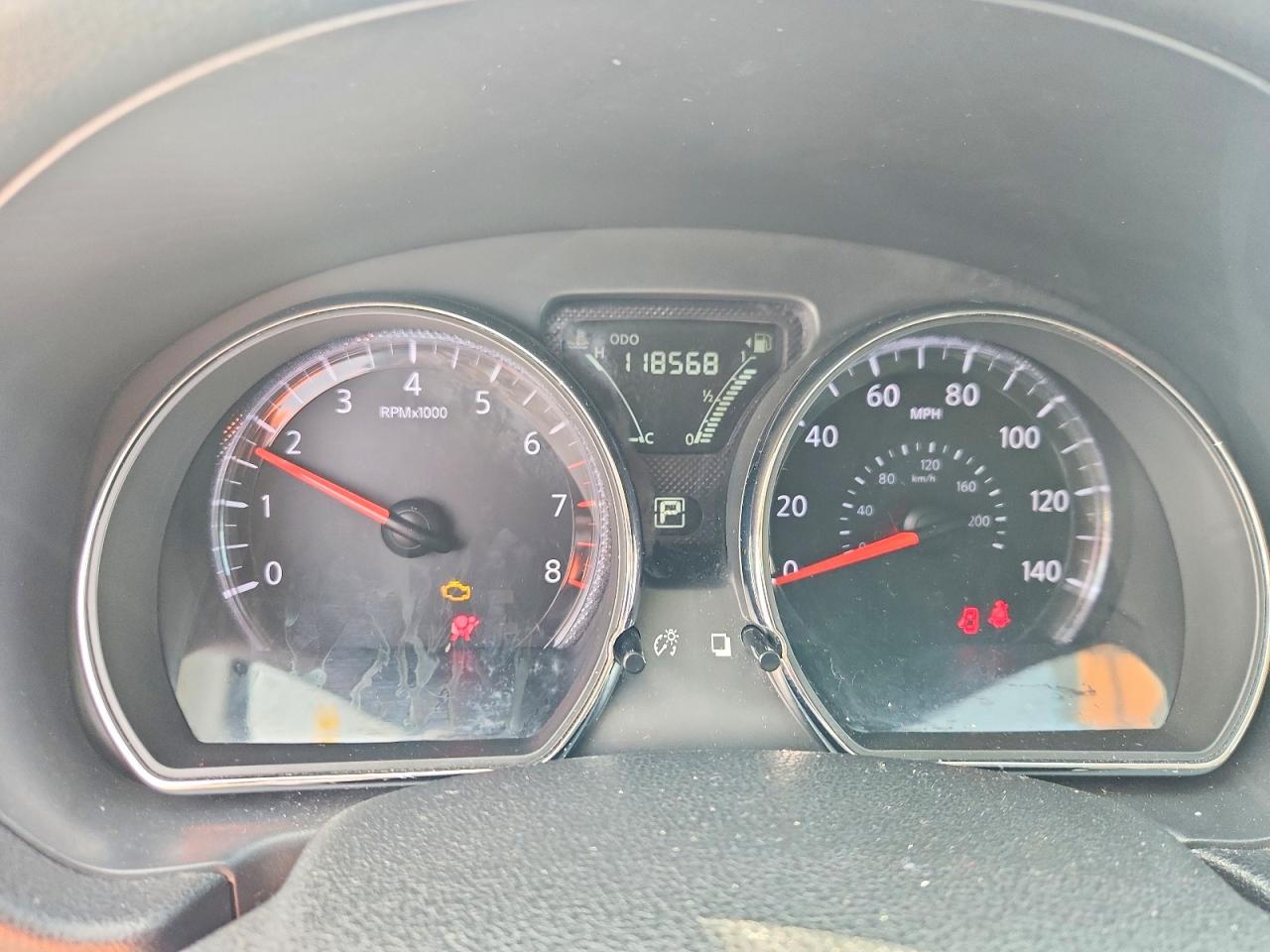2019 NISSAN VERSA SV photo 17