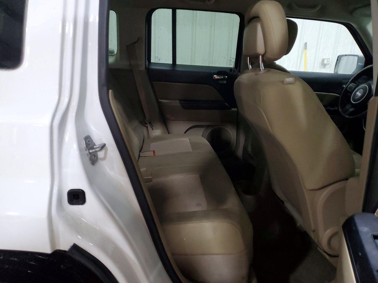 2014 JEEP PATRIOT LATITUDE photo 21
