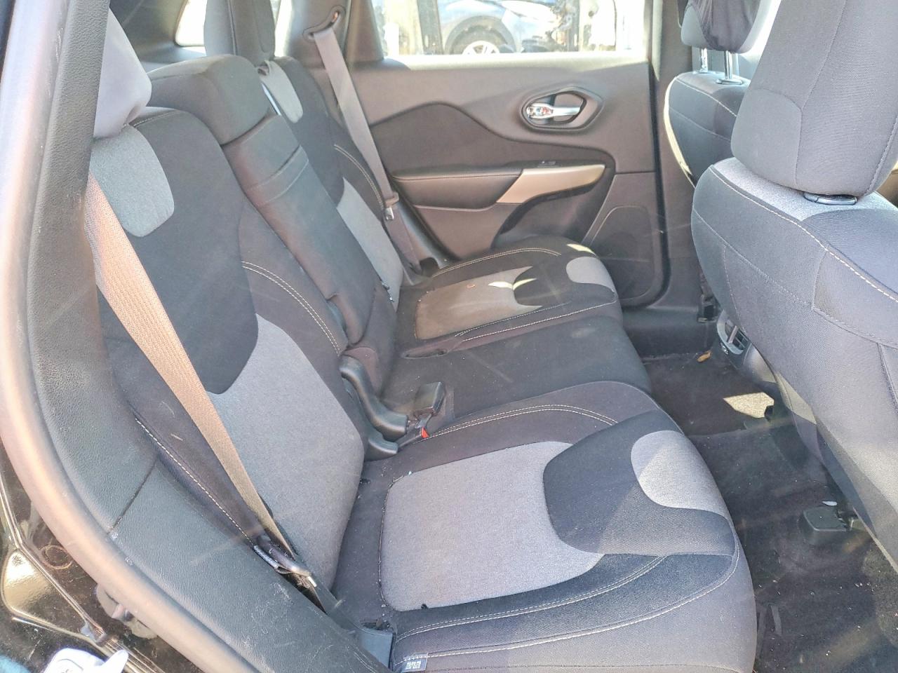 2018 JEEP CHEROKEE LATITUDE photo 10