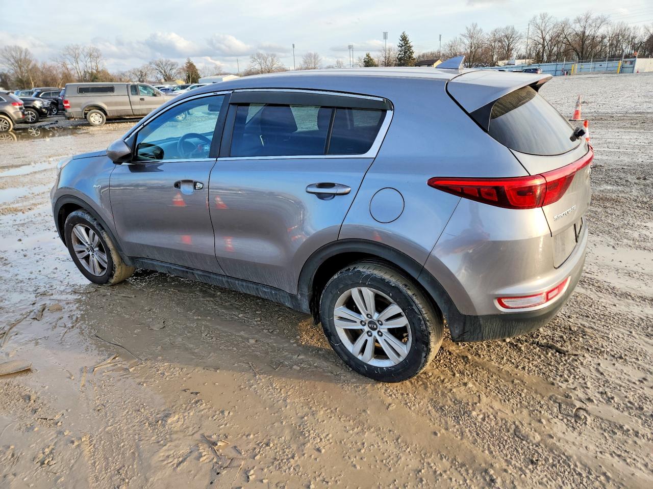 2017 KIA SPORTAGE LX photo 3