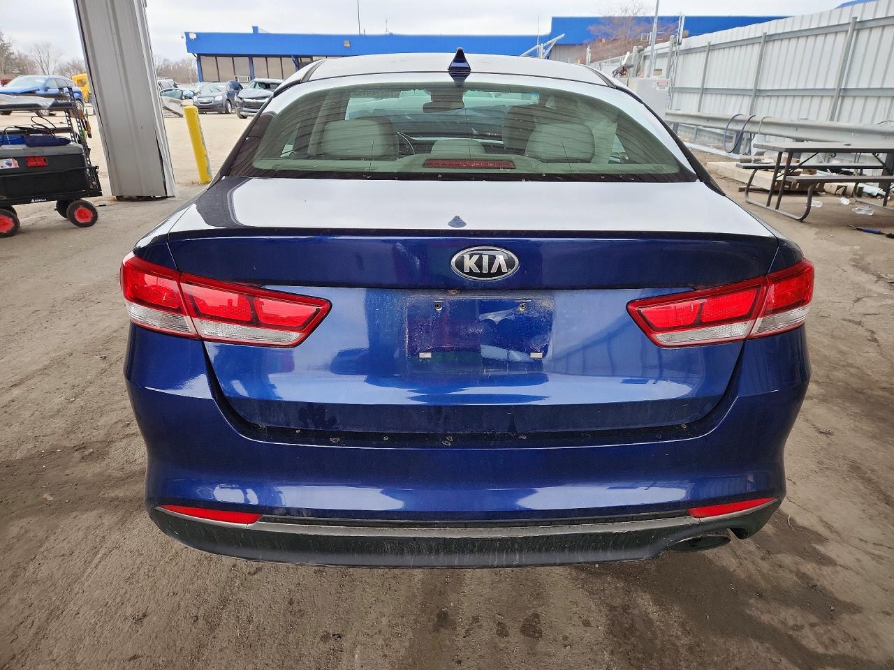 2016 KIA OPTIMA LX photo 11
