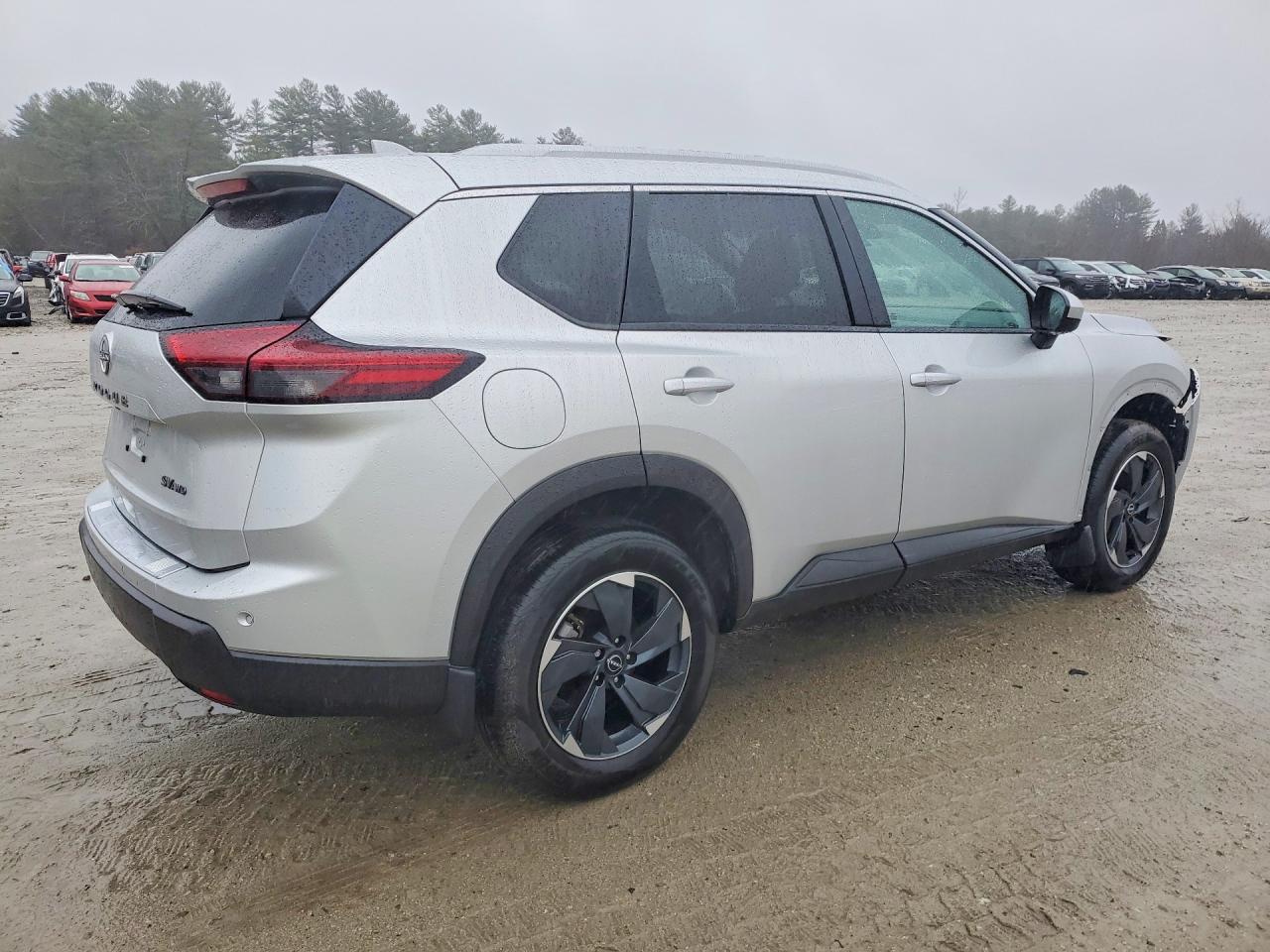 2024 NISSAN ROGUE SV photo 5