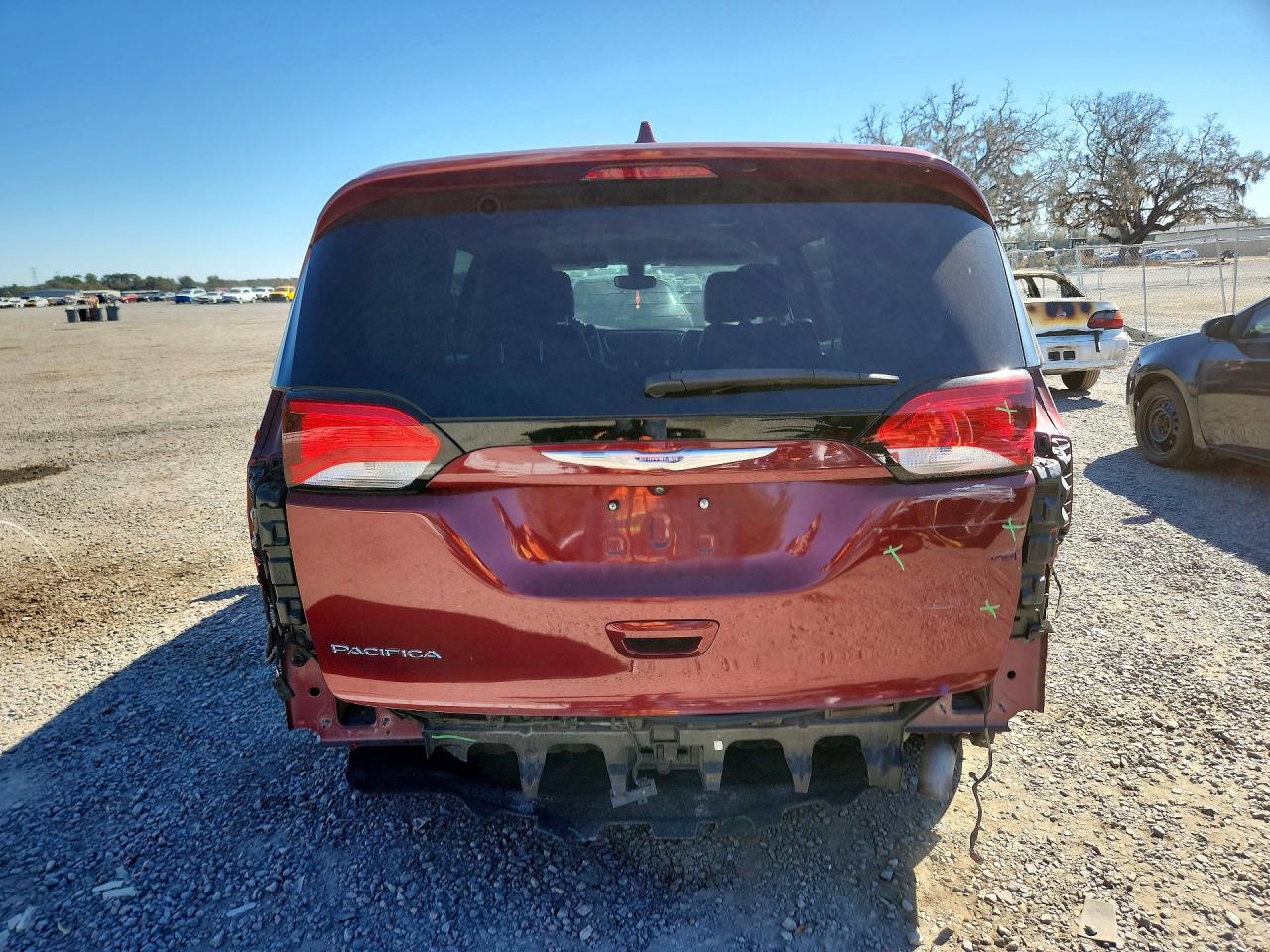 2019 CHRYSLER PACIFICA TOURING L photo 6