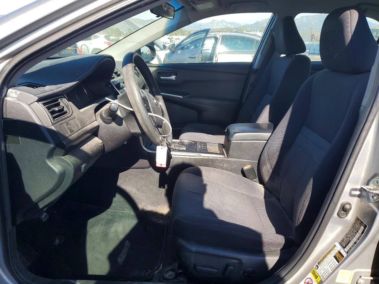 2015 TOYOTA CAMRY HYBRID photo 7