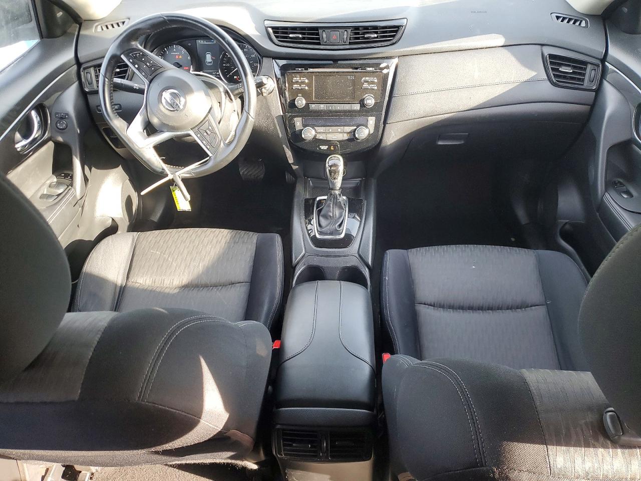 2017 NISSAN ROGUE SV photo 22