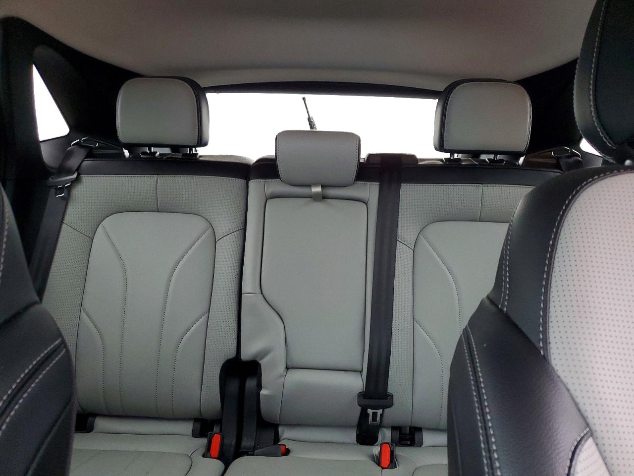 2025 FORD ESCAPE PLATINUM photo 28