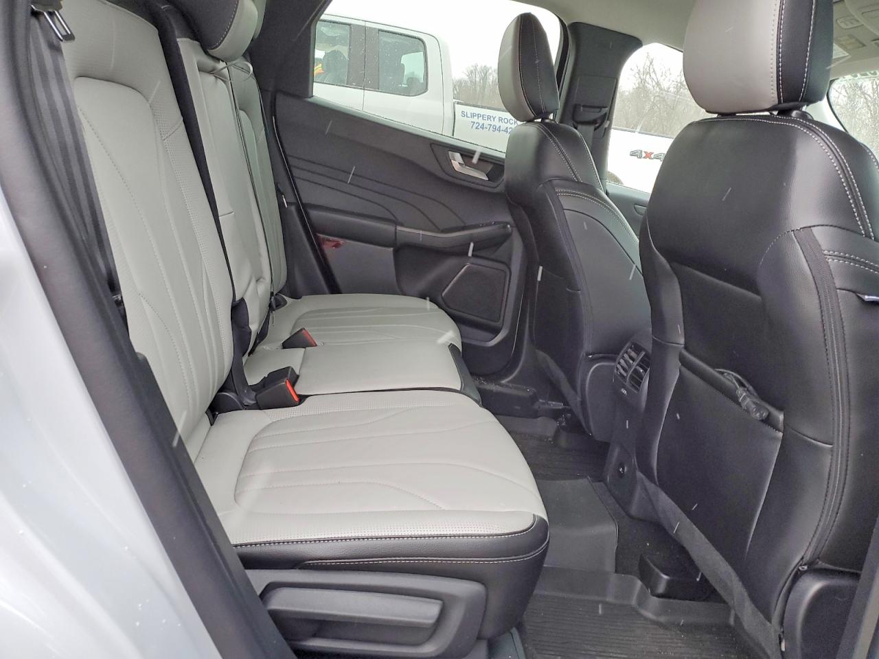 2025 FORD ESCAPE PLATINUM photo 31