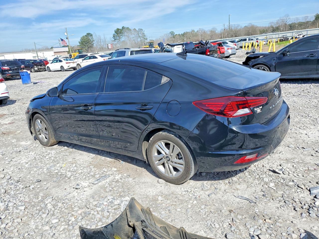 2019 HYUNDAI ELANTRA SEL photo 3