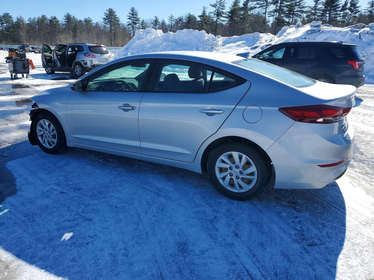 2017 HYUNDAI ELANTRA SE photo 4