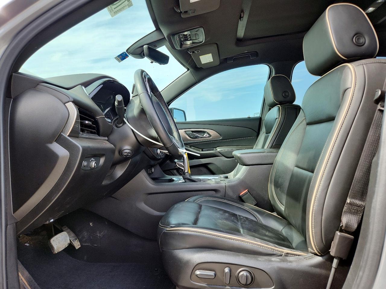 2023 CHEVROLET TRAVERSE PREMIER photo 13