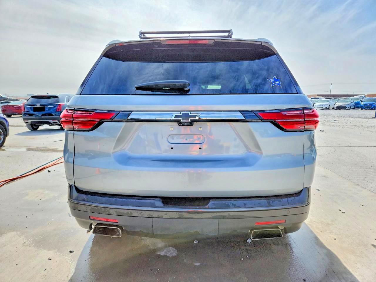2023 CHEVROLET TRAVERSE PREMIER photo 11