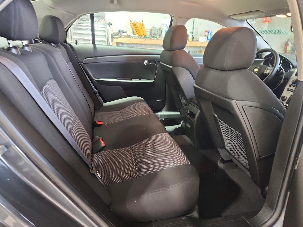 2009 CHEVROLET MALIBU 1LT photo 19