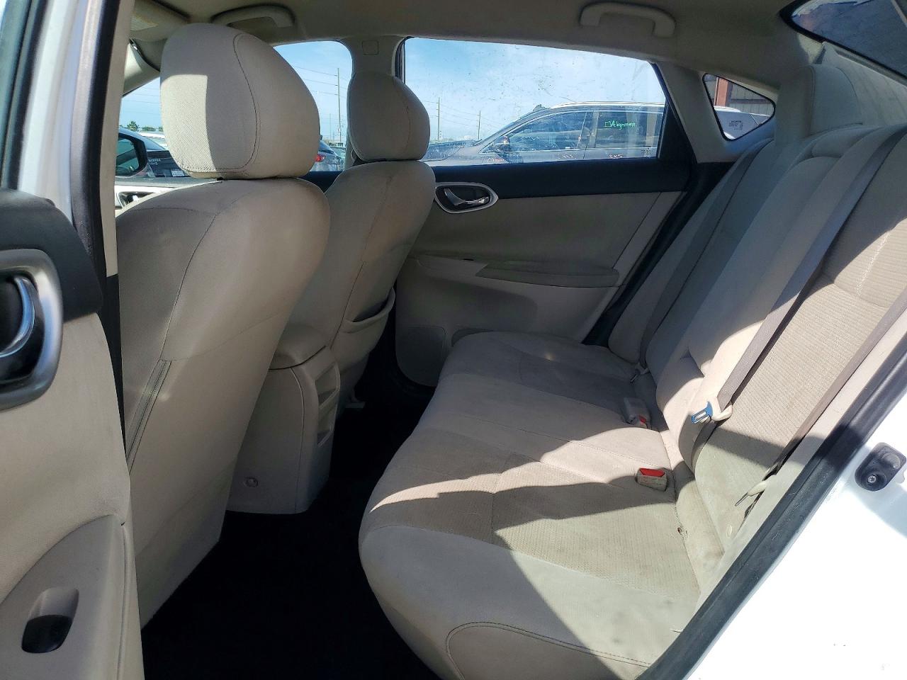 2015 NISSAN SENTRA S photo 19