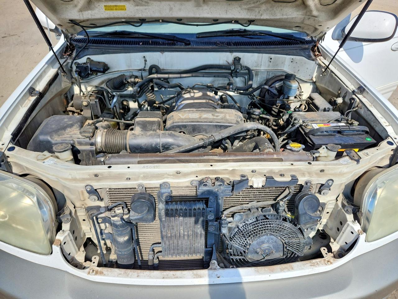 2004 TOYOTA SEQUOIA photo 11