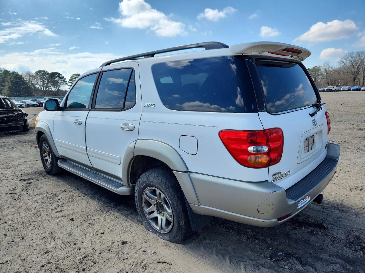2004 TOYOTA SEQUOIA photo 2