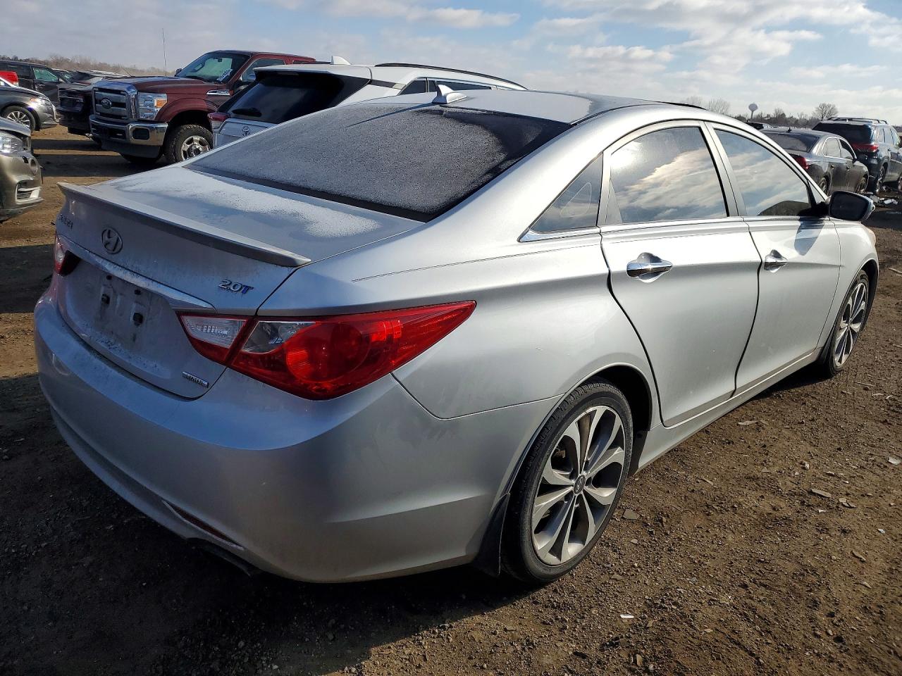 2013 HYUNDAI SONATA SE photo 3
