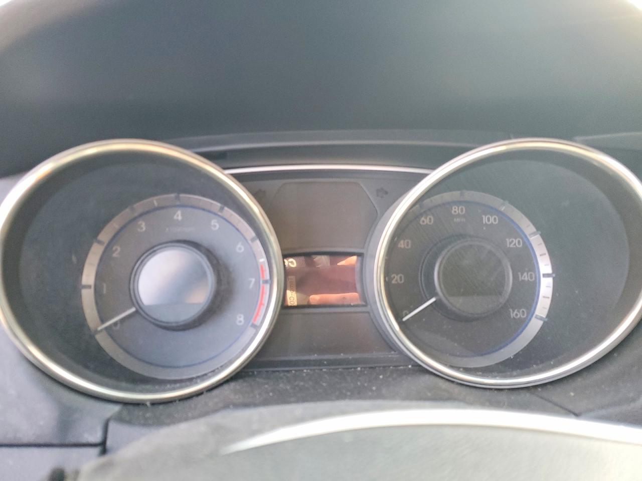 2013 HYUNDAI SONATA SE photo 9