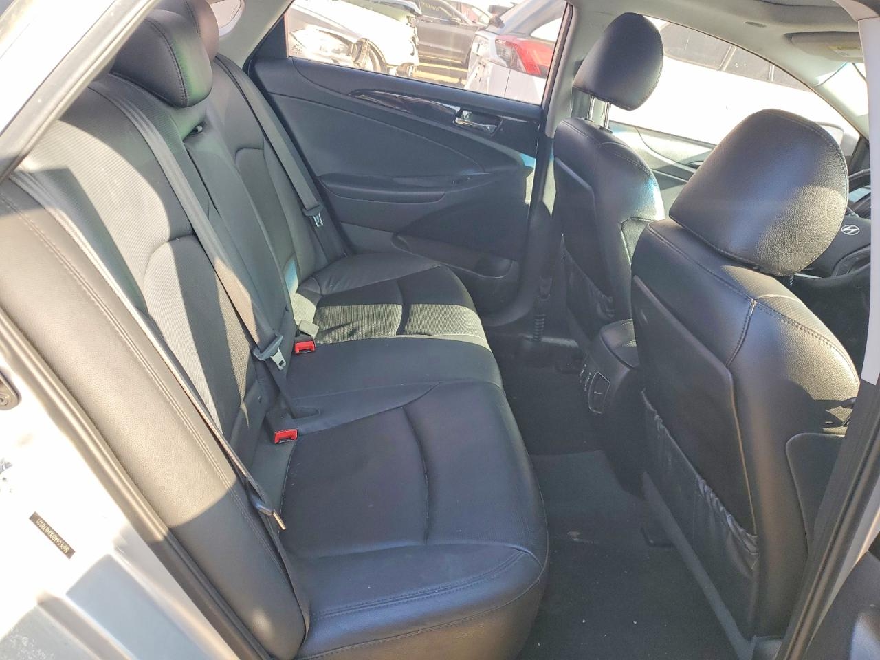 2013 HYUNDAI SONATA SE photo 10