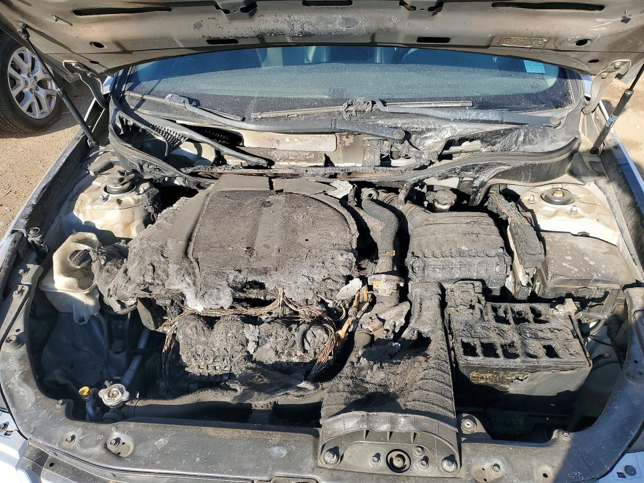 2013 HYUNDAI SONATA SE photo 11
