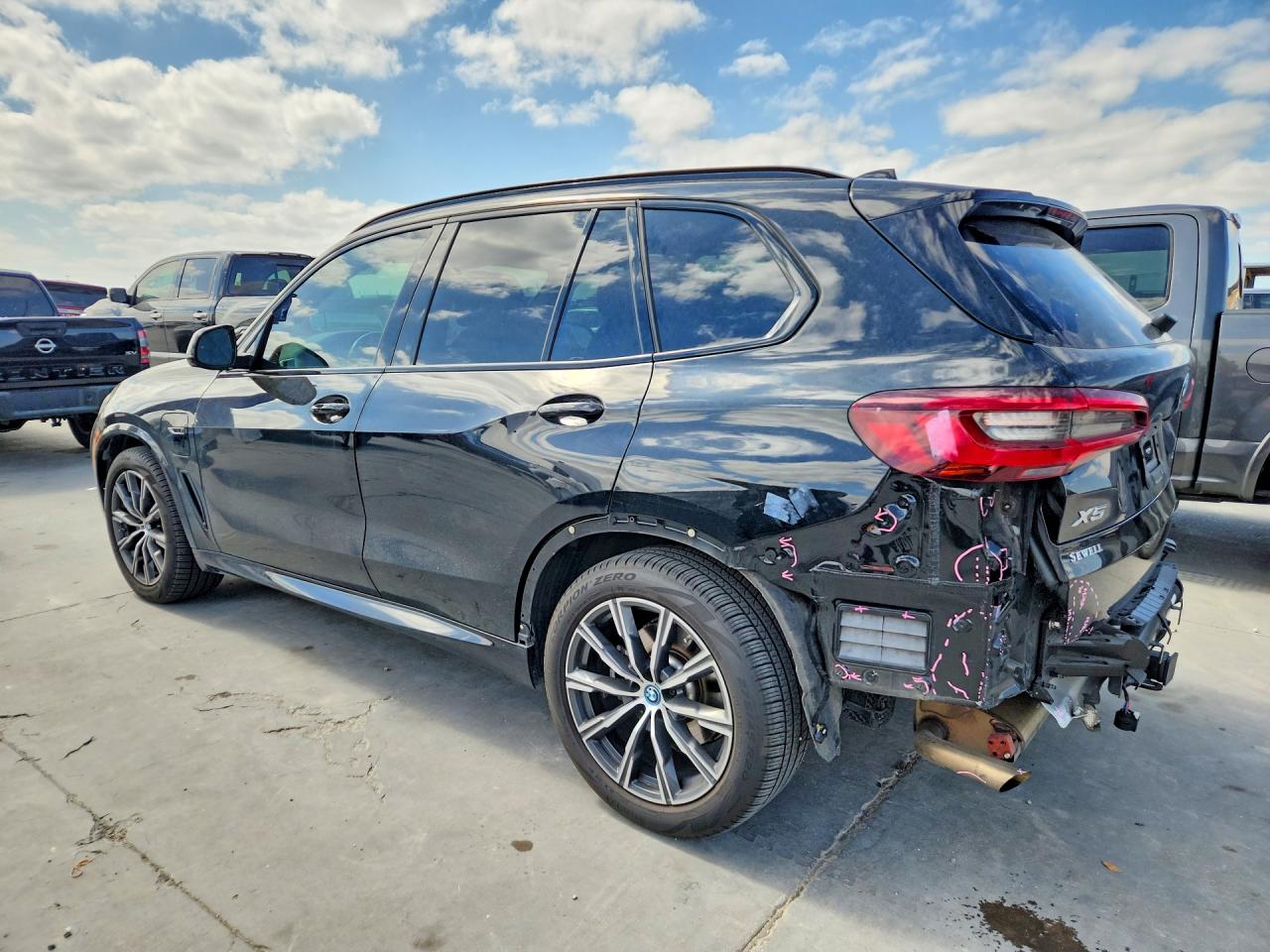 2022 BMW X5 XDRIVE45E photo 3