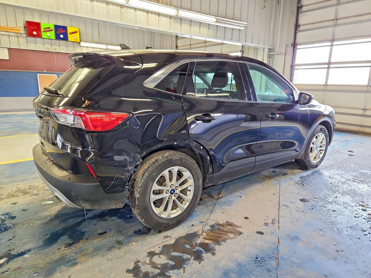 2022 FORD ESCAPE SE photo 5