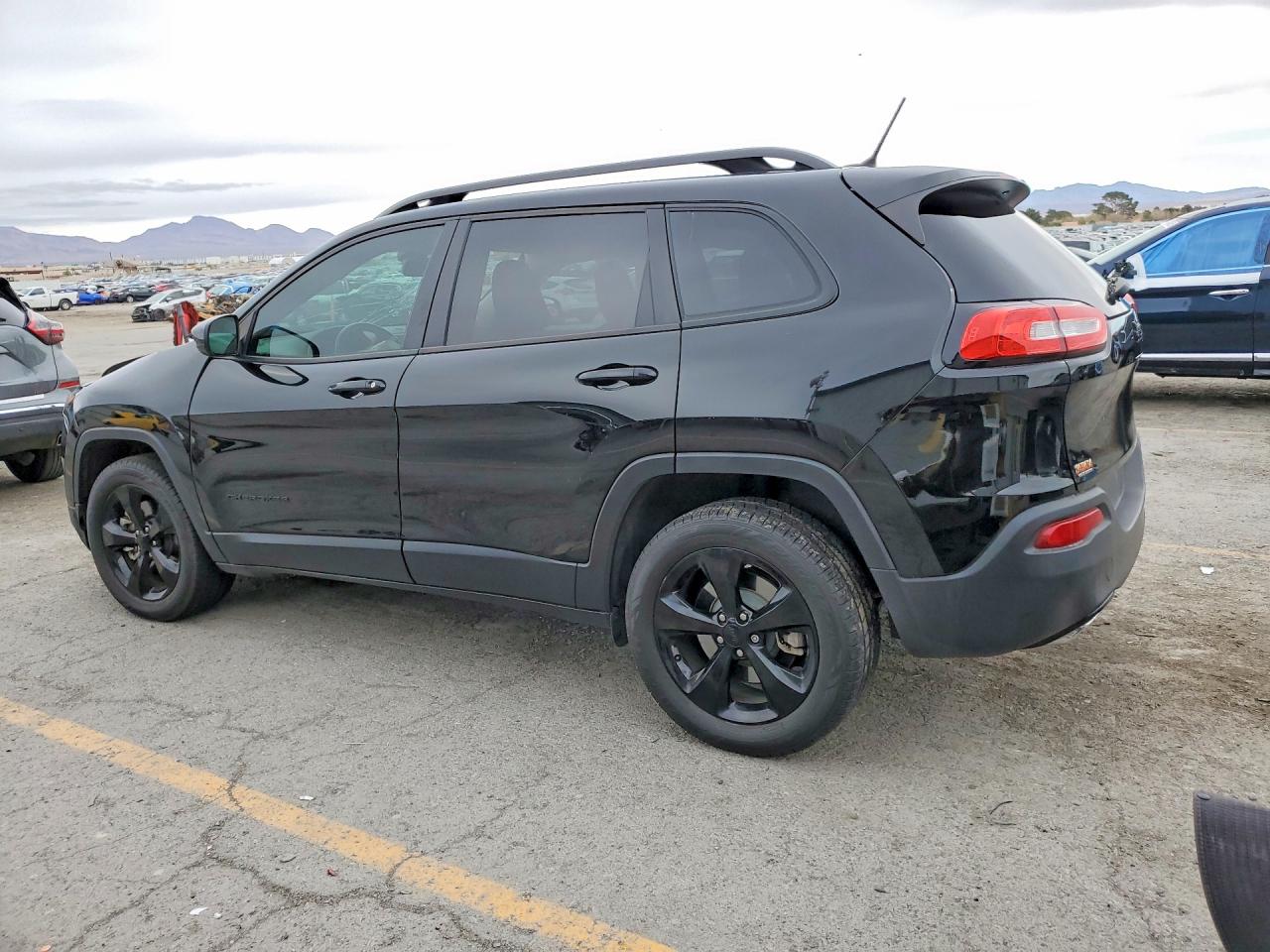 2018 JEEP CHEROKEE LATITUDE photo 2