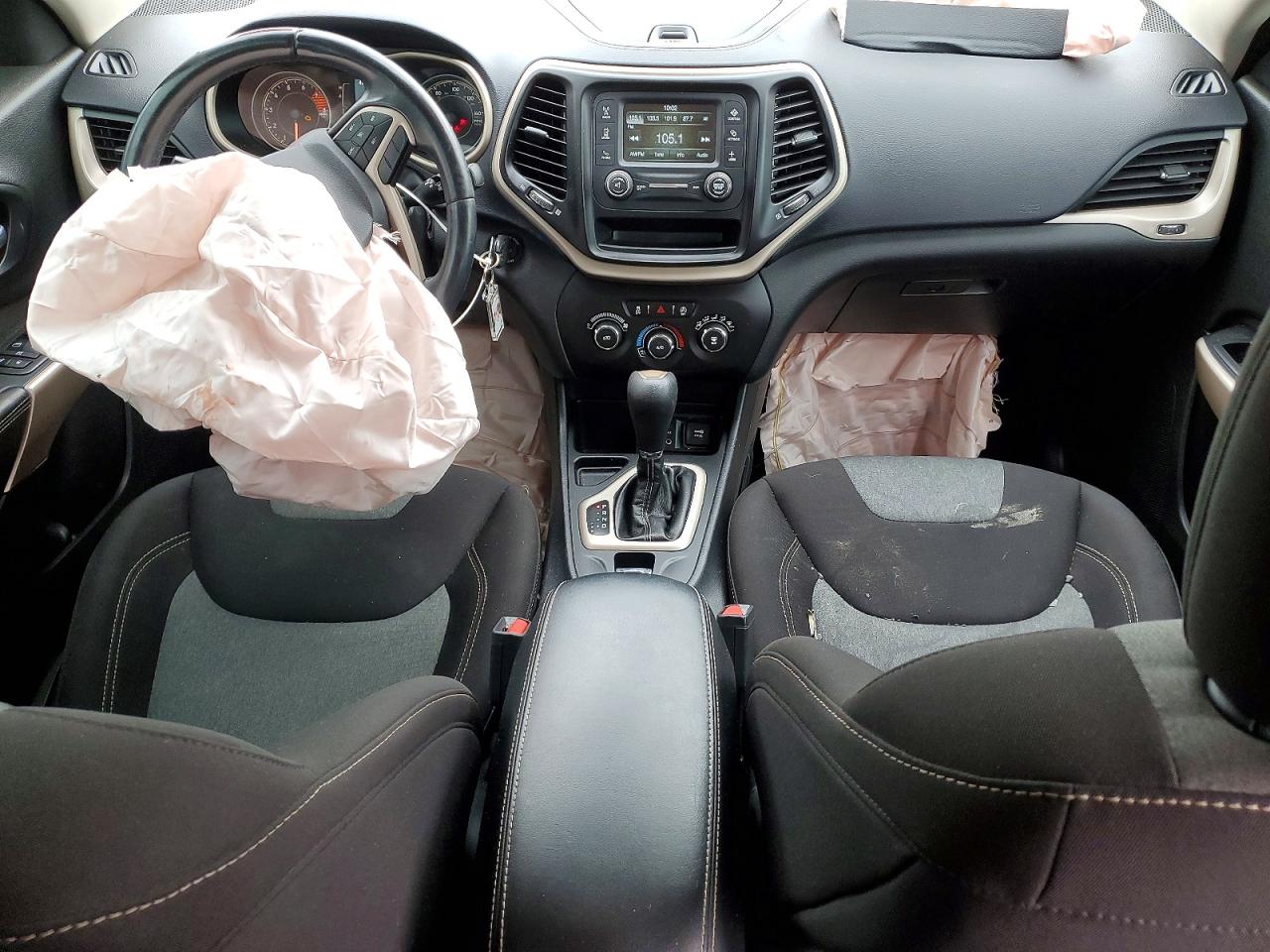 2018 JEEP CHEROKEE LATITUDE photo 8