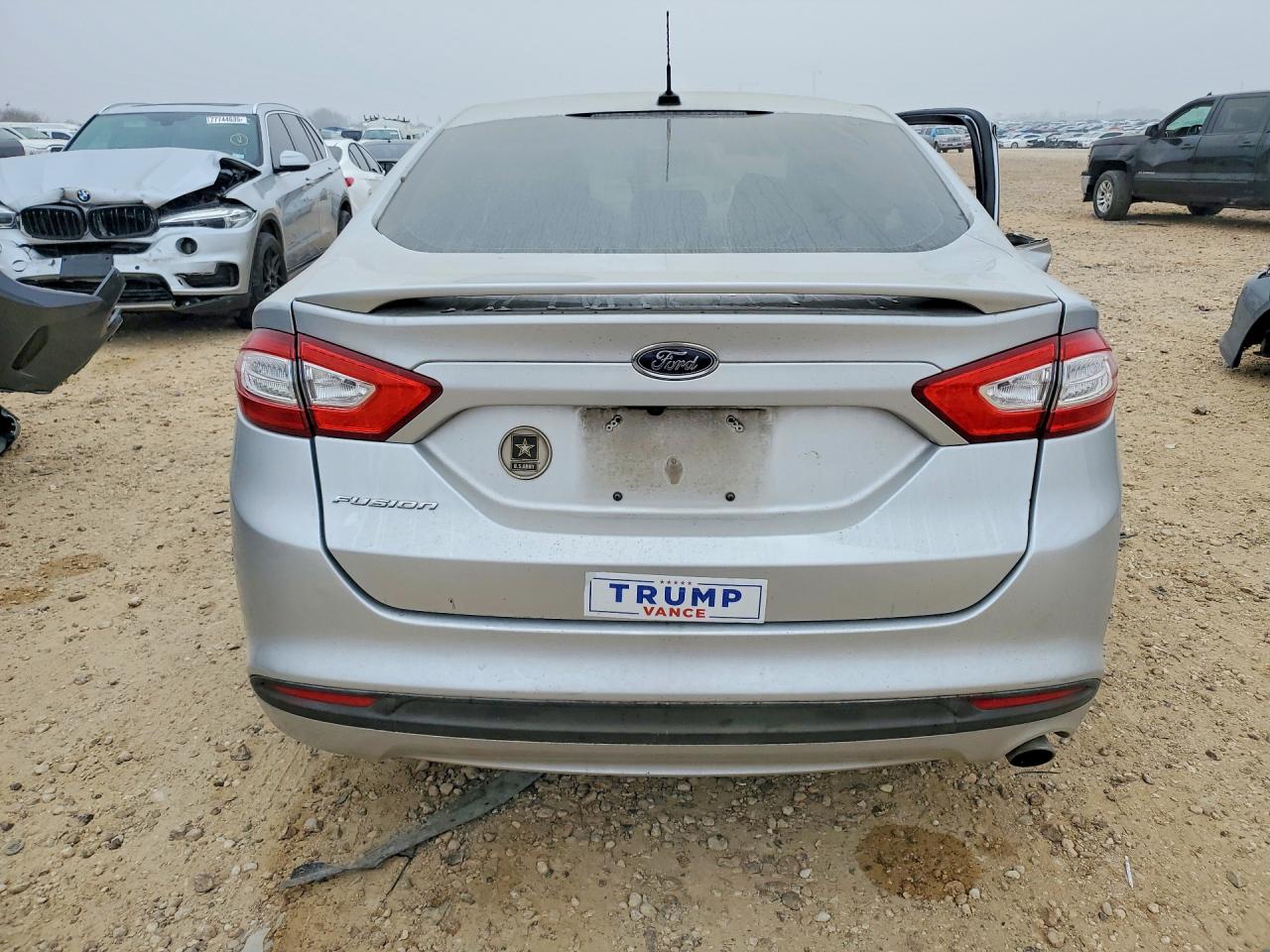2016 FORD FUSION S photo 11