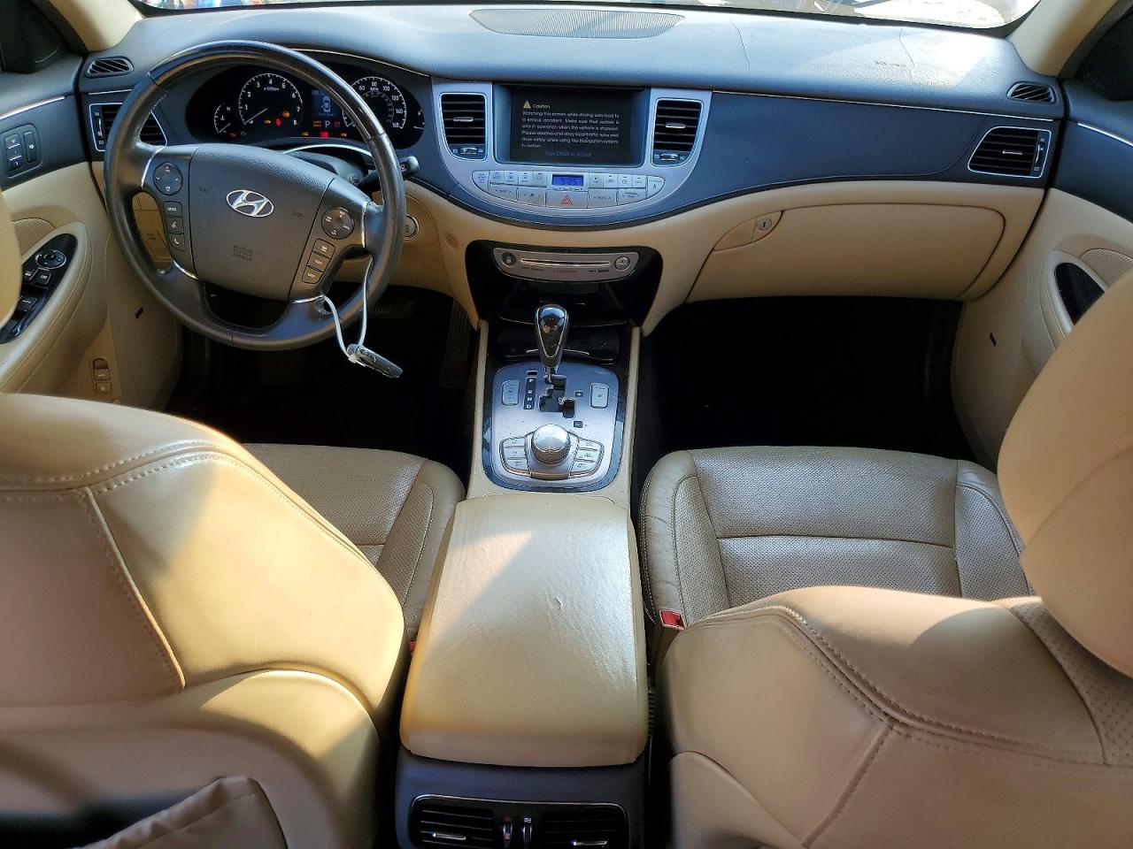 2011 HYUNDAI GENESIS 4.6L photo 15