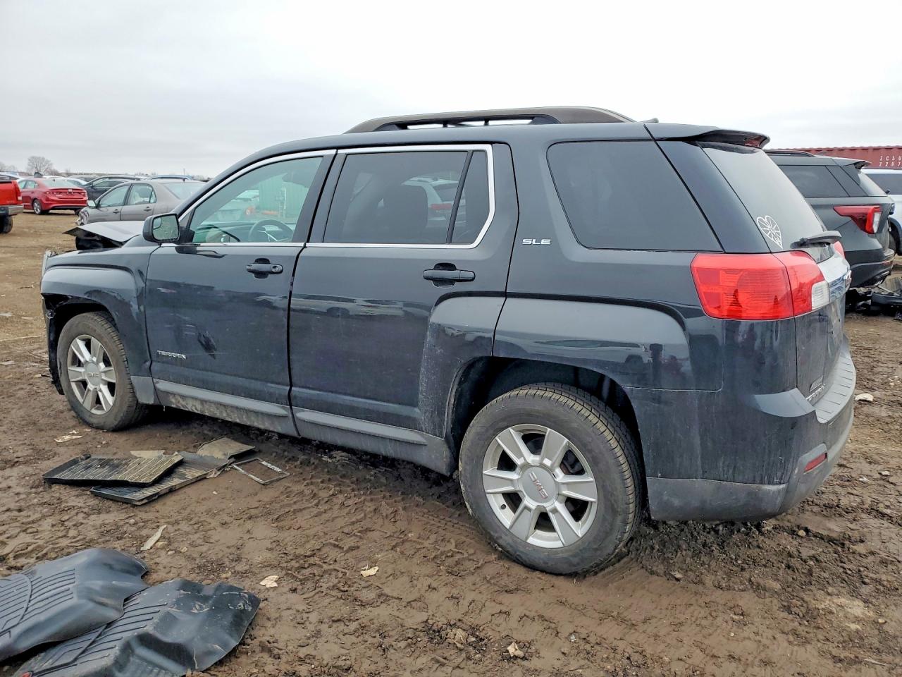 2013 GMC TERRAIN SLE photo 3