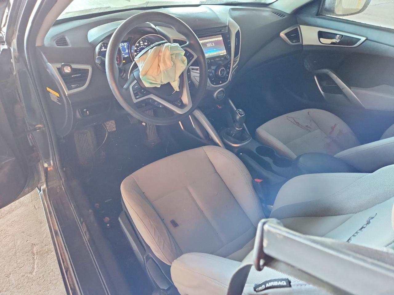 2013 HYUNDAI VELOSTER photo 15