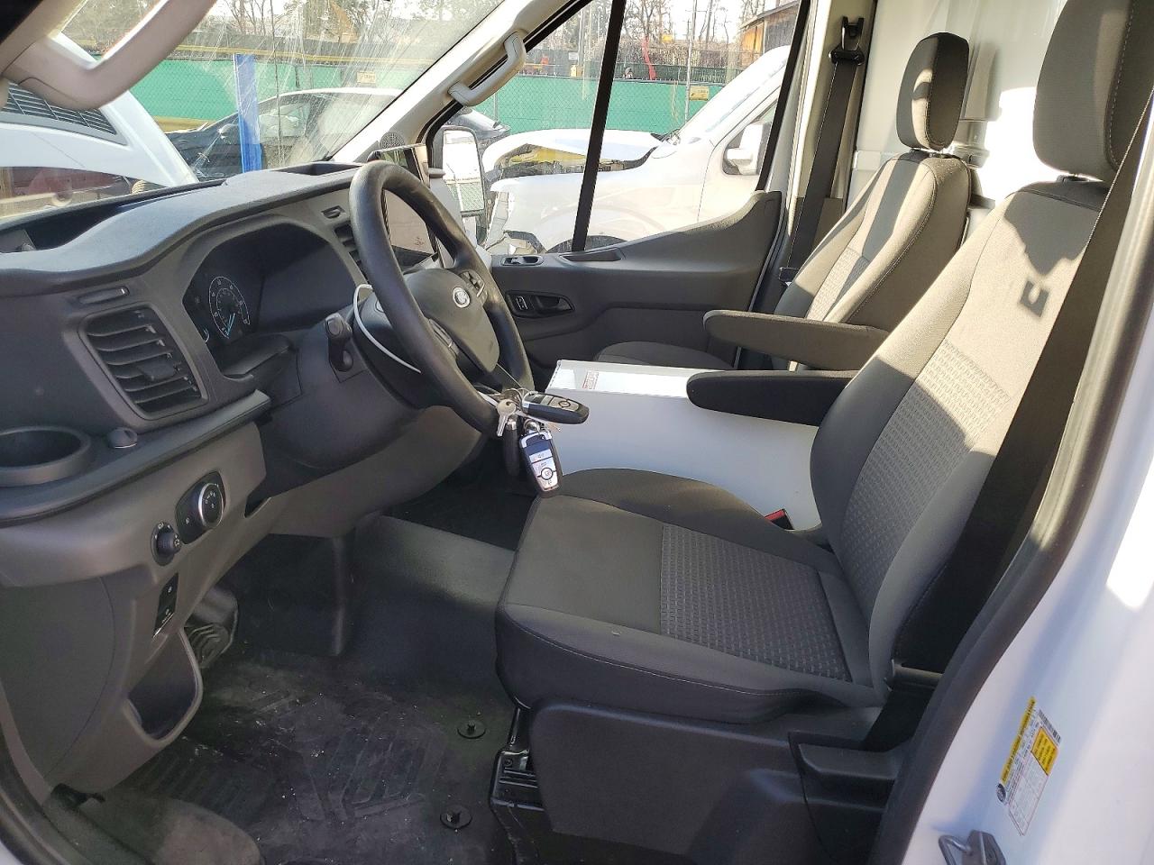 2025 FORD TRANSIT T-250 photo 7