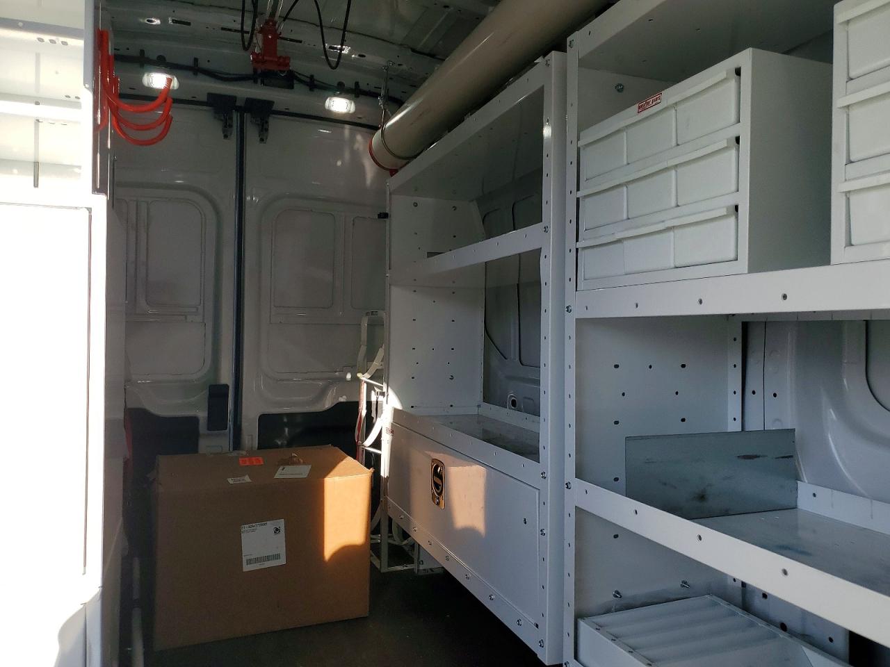 2025 FORD TRANSIT T-250 photo 10